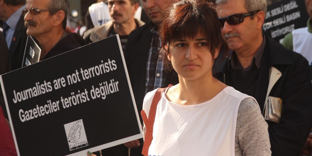 adalet_icin_bekliyoruz